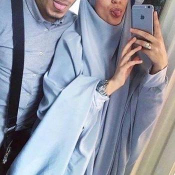 Barnevakt i Illzach: Bouchra