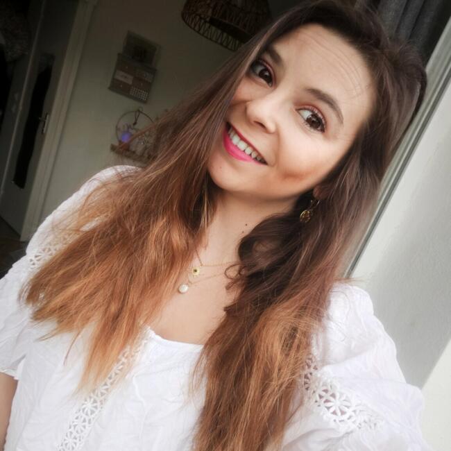 Baby-sitter in Vancouver: Helena