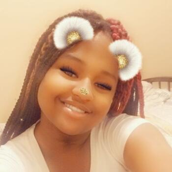 Babysitter in Gary: Tionna