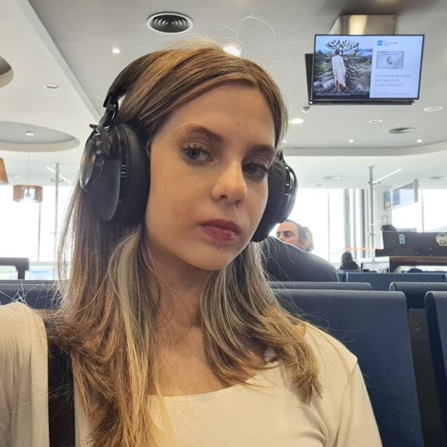 Babysitter in Salvador: Leticia
