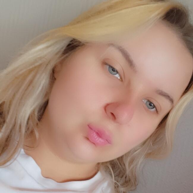 Babysitter in La Louvière: Chloe