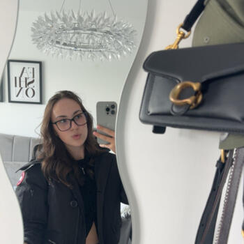 Babysitter Manchester: Brianna