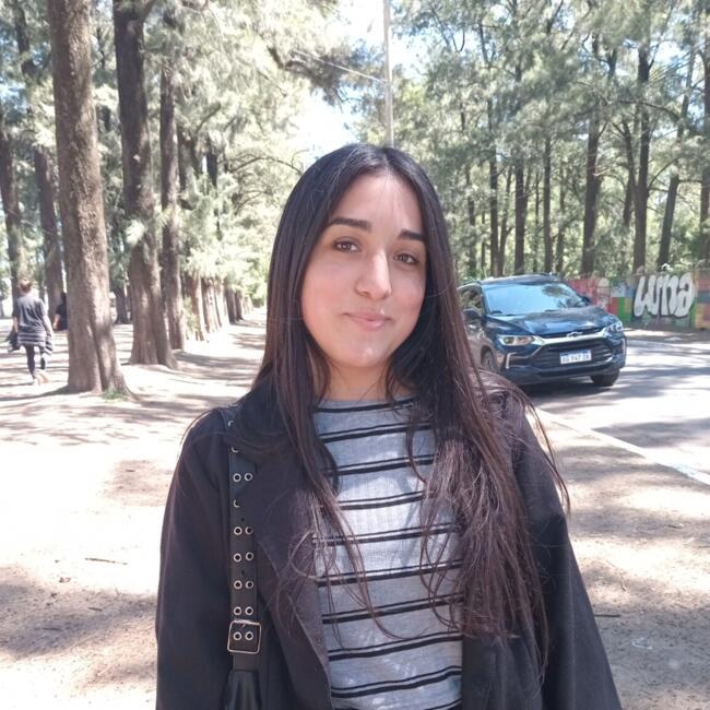 Niñera en Almirante Brown: Sofía