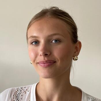 Babysitter in Saclay: Aileen