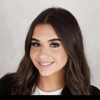 Babysitter Newport: Ayla ma