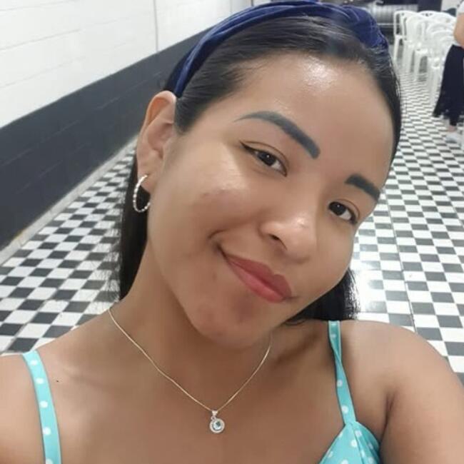 Babá em Americana: Adria