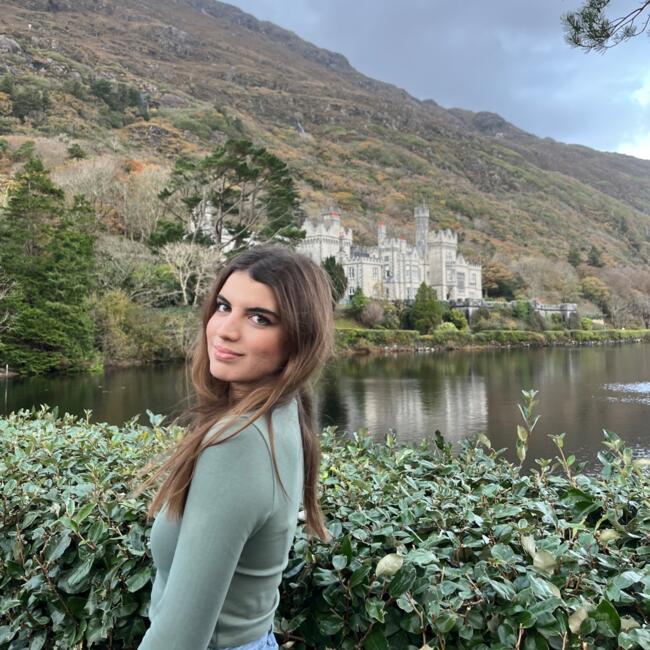 Babysitter a Napoli: Giulia