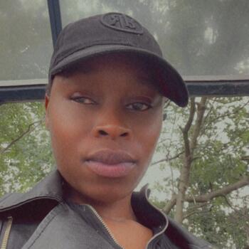 Babysitting job in Barnsley: babysitting job Victoria