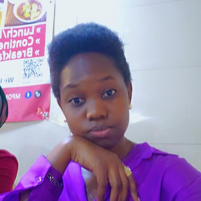 مربية أطفال في دبي: Dueraha