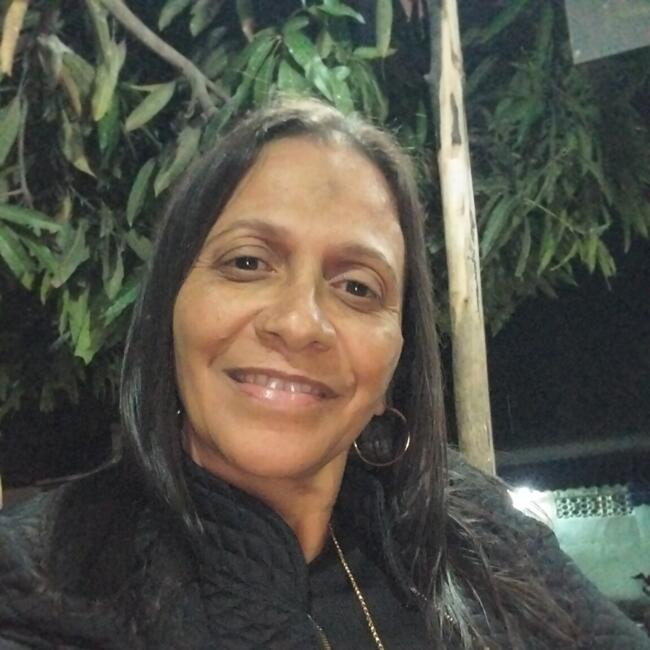 Babá em Macaé: Vania