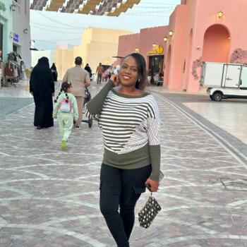 Babysitter in Doha: Lucy