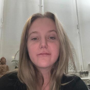 Babysitter in Camblain-Châtelain: Sarah