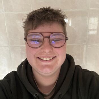 Babysitter in Zedelgem: Lau