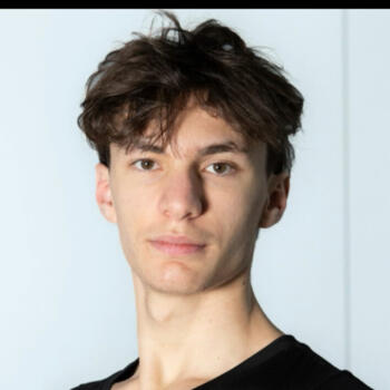 Babysitter in Paris: Aurélien