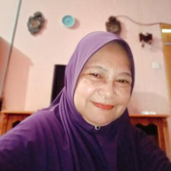 Babysitter in Kuching: Catherine