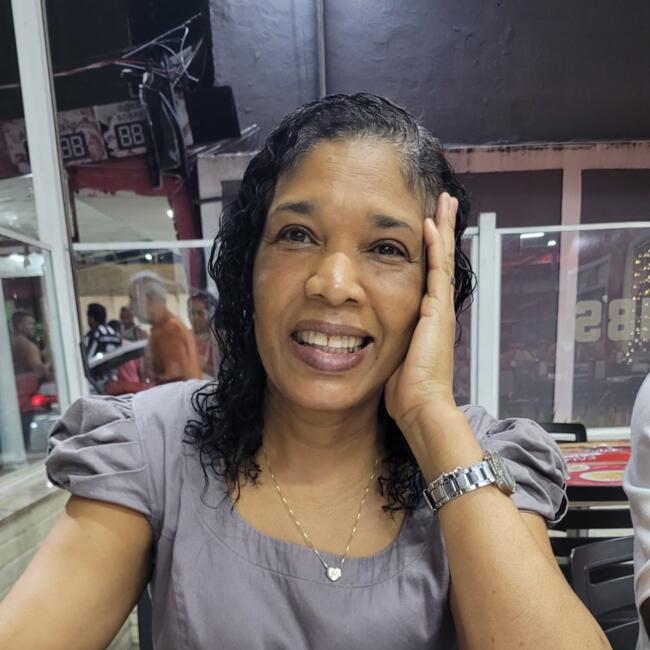 Babá em Senador Vasconcelos: Rosalia