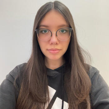 Babysitter in Alcabideche: Laura