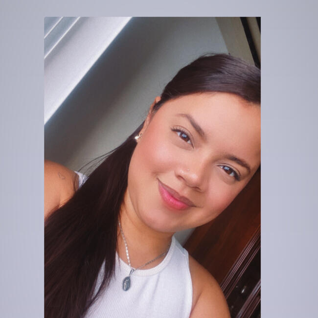 Canguro en Albacete: Valentina