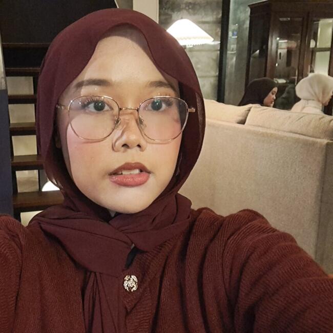 Babysitter in Jakarta: Kamila