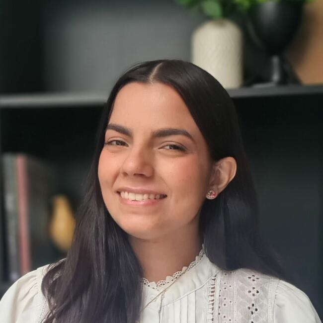 Babysitter in Petrolina: Lavinia
