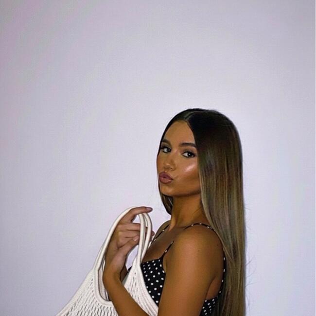 Babysitter in Levainville: Lina