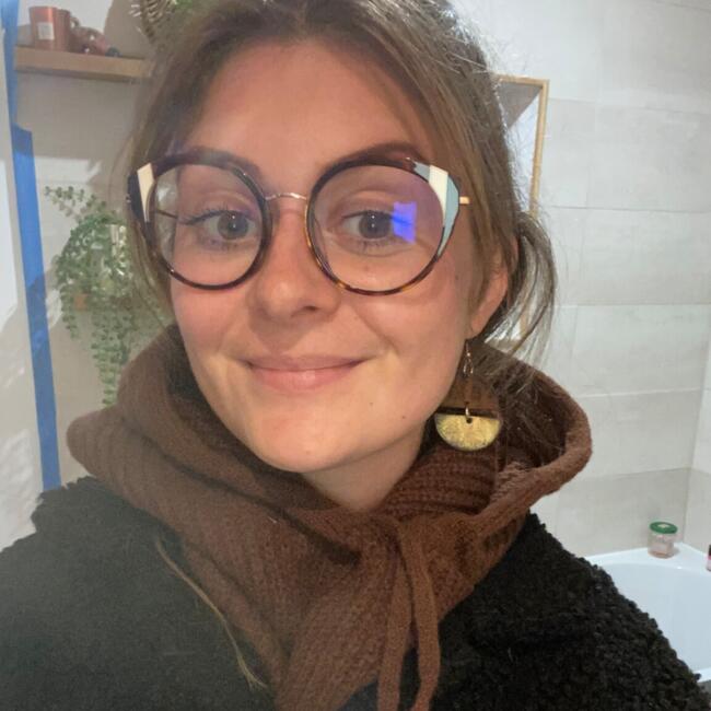 Babysitter in La Planche: Amandine