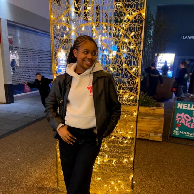 Opiekunka do dziecka w Warszawa: Tinotenda Juanita