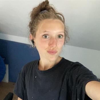 Babysitter in Karlsbach: Selina