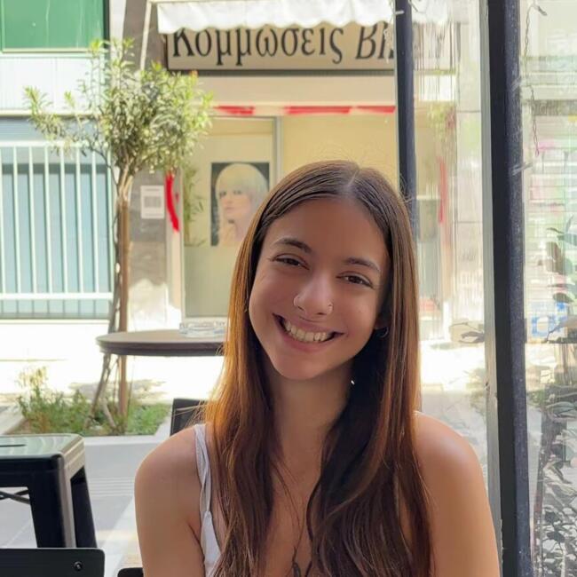 Babysitter στην περιοχή Αθήνα: Elina