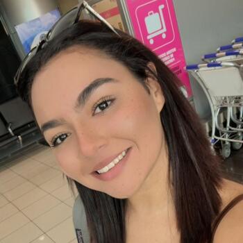 Babysitter in San Vicente: Karla
