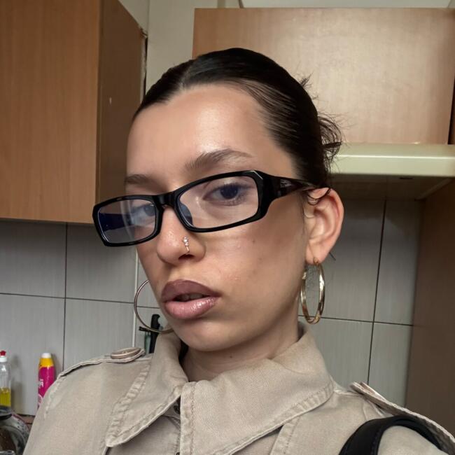 Babysitter in Namur: Bleona