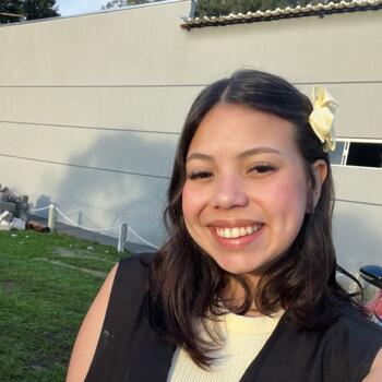 Babá Almirante Tamandaré: Emilly