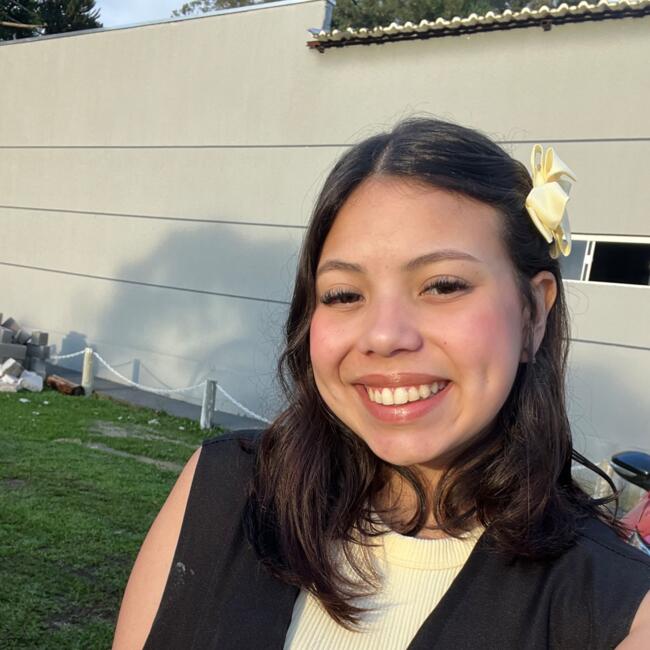 Babá em Almirante Tamandaré: Emilly