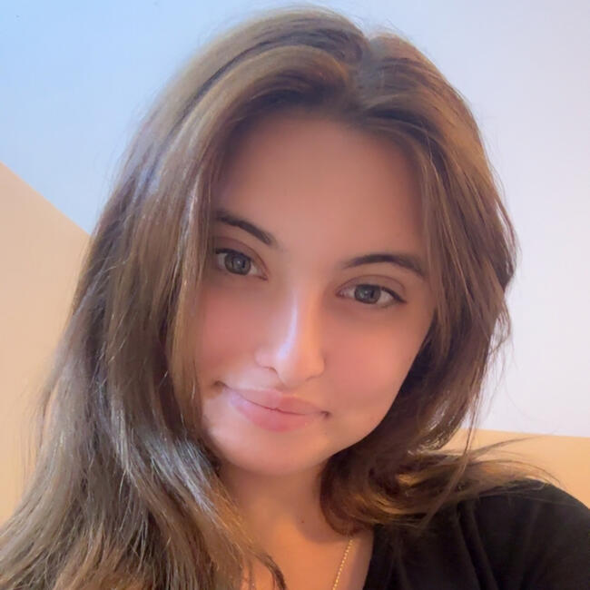 Babysitter in Enfield: Jasmina