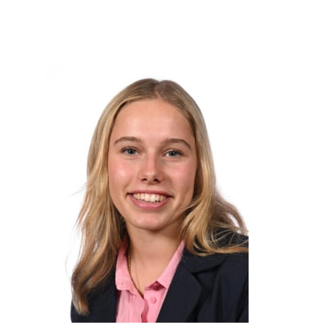 Babysitter in Cranbrook: Elinor