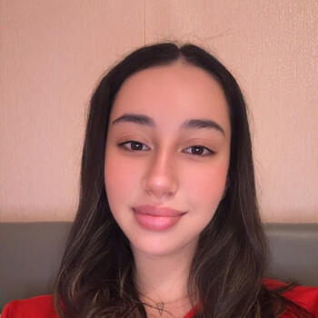 Babysitter in Saint-Denis: Nada