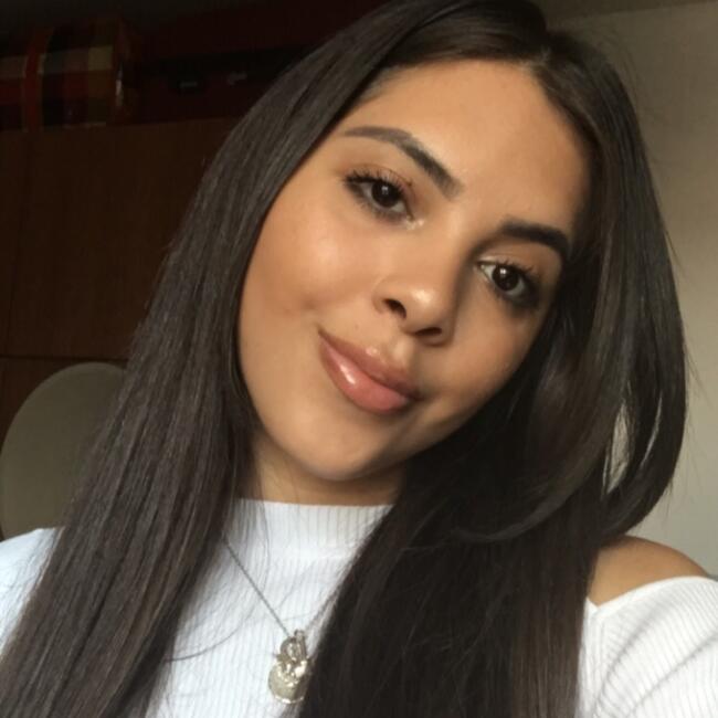 Babysitter in Ivry-sur-Seine: Evellyn Silva