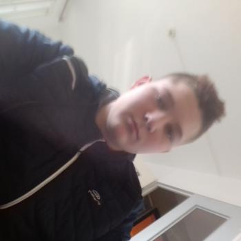 Baby-sitter in Blois: Nicolas
