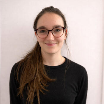 Babysitter in Saint-Genis-Laval: Agathe