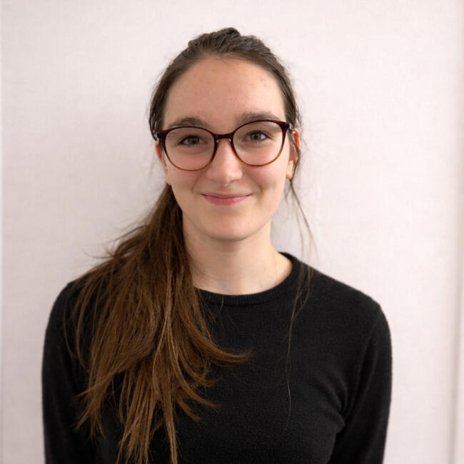 Babysitter in Saint-Genis-Laval: Agathe