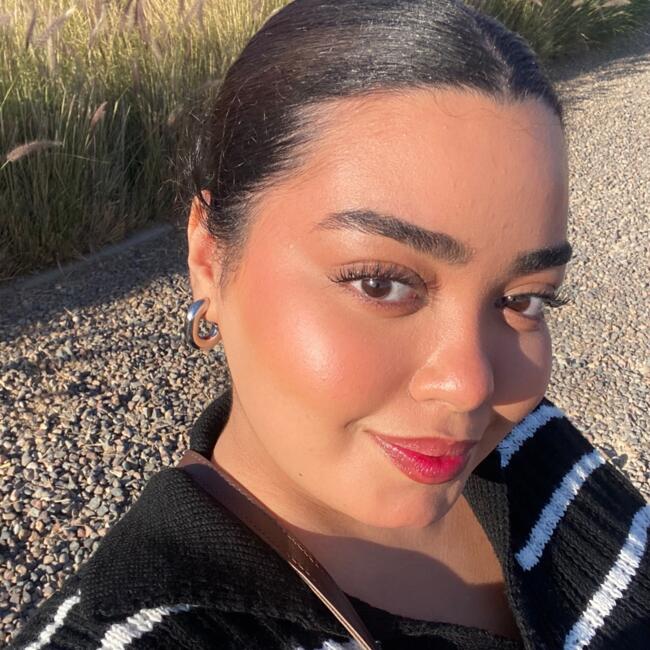 Babysitter in Agadir: Abir