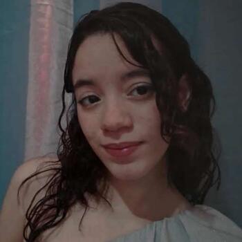 Babysitter in Paulista: Annielly