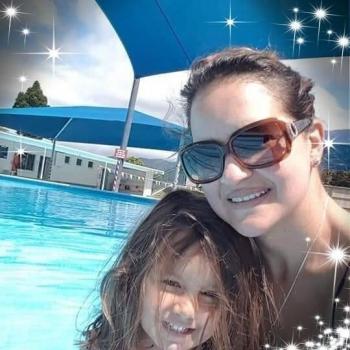 Parent Katikati: babysitting job Nely