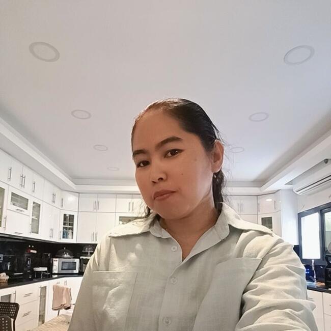 Babysitter in Dubai: Sheryl