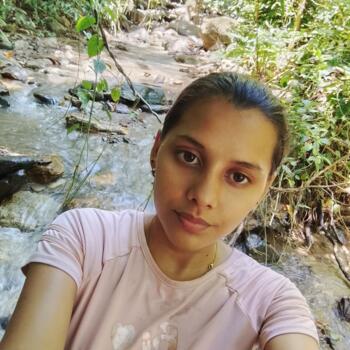Babysitter in Choloma: Ingrid