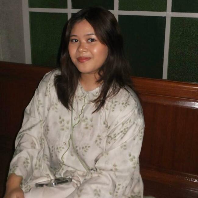 Babysitter in Singapore: Amelda