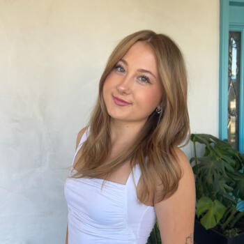 Babysitter in Costa Mesa: Rylee