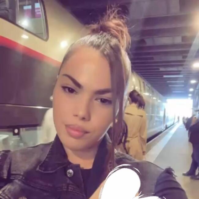 Nanny in Doué-la-Fontaine: Tissaya