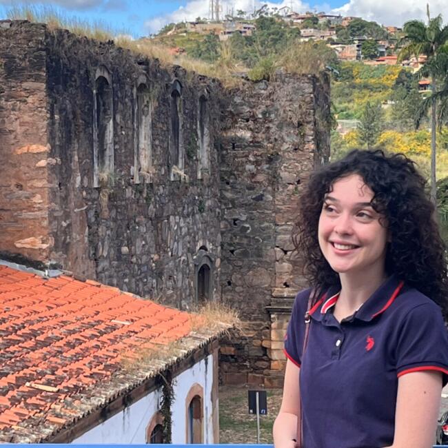 Babysitter in Belo Horizonte: Mariana
