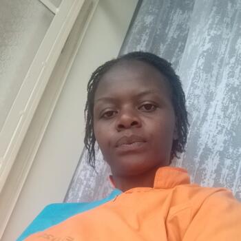 Babysitter Nairobi: Ruth